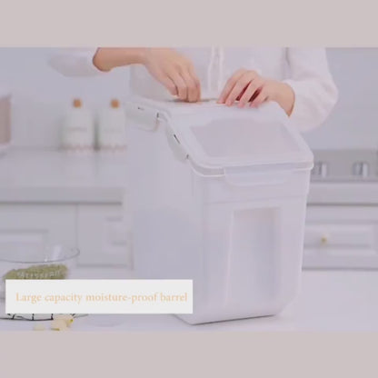 Large Capacity Moistureproof Bucket Container Food